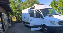 Sprinter 315 hladnjača. Termoking+220V priključak