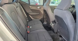 VOLVO XC40 1.5 T3-A MOMENTUM