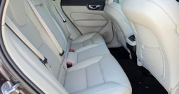 VOLVO XC60 DB AWD Momentum Pro