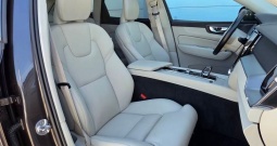 VOLVO XC60 DB AWD Momentum Pro