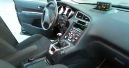 Prodajem Peugeot 5008 1.6 bluehdi 88kw. 198000 km.