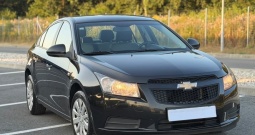 Chevrolet Cruze 1,6 Base 130 Tkm ! Klima - Servisna knjiga - 1. vl -