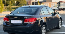 Chevrolet Cruze 1,6 Base 130 Tkm ! Klima - Servisna knjiga - 1. vl -