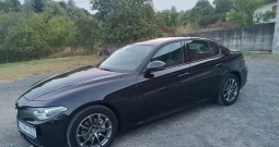 Alfa Romeo Giulia 2,2 JTD leasing-kartice-100000 km