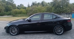 Alfa Romeo Giulia 2,2 JTD leasing-kartice-100000 km