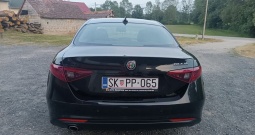 Alfa Romeo Giulia 2,2 JTD leasing-kartice-100000 km