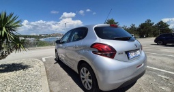 Peugeot 208 1,2 PureTech,  samo 71000 km