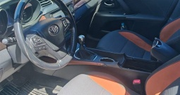 Toyota avensis 2.0 d,105 kw,reg 6/27,puno opreme,neispravna,zamjena ili otplata