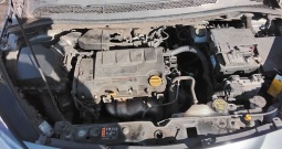 Prodaje se opel corsa e 1.2.2019g.sa prijeđeni 100,800km.