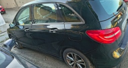 Mercedes Benz B180