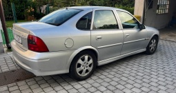 Opel Vectra 2.2 DTI 16V 125 KS | VP44 | Automatska klima | Nove Conti