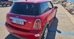 Prodajem MINI One 1.4. Benzin