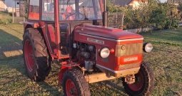 Traktor zetor 4712