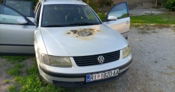 Vw passat karavan 1998, odjavljen benzin/plin izgorila instalacija motora