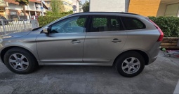 Volvo XC60 AWD 5cil. 180ks reg. 4/2027 odličan!