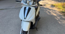 Beverly 300ie Tourer