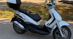 Beverly 300ie Tourer
