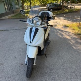 Beverly 300ie Tourer