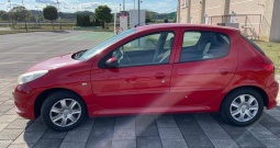 Peugeot 206+ 1,4 benzin