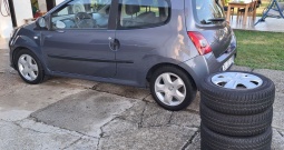 Twingo 1.2 16V, plin