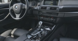BMW serija 5 520d, Led dnevna svjetla, kožna sjedala s memorijom, navi