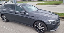Mercedes E 300 de 4 Matic T, plug in hybrid, odlično stanje, full oprema