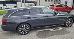 Mercedes E 300 de 4 Matic T, plug in hybrid, odlično stanje, full oprema