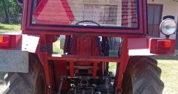 Traktor IMT 542