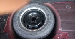 Oldtimer automobili Ford scorpio