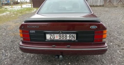 Oldtimer automobili Ford scorpio