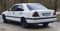 Mercedes-Benz W202 C220D | REG.18.10.2026.