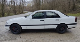 Mercedes-Benz W202 C220D | REG.18.10.2026.