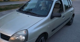 Prodajem Clio 2 1.2
