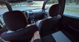 Prodajem Clio 2 1.2