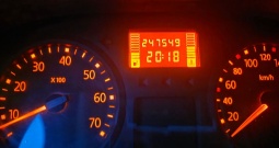 Prodajem Clio 2 1.2