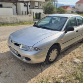 Prodajem Mitsubishi carismu 1998. god