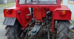 IMT 539 s kabinom