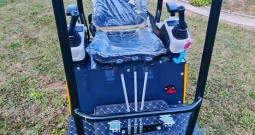 Novi Nekorišteni Mini bager 1800kg