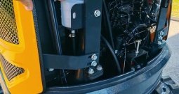 Novi Nekorišteni Mini bager 1800kg