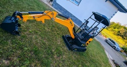 Novi Nekorišteni Mini bager 1800kg