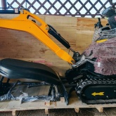 Novi Nekorišteni Mini bager 1800kg