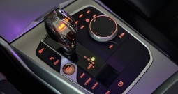 BMW 3 G20 2.0 automatik 150 KS sport m full koža virtual Swarowski !