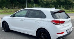 Hyundai i30 1. 6crdi 2021 samo 140 tisuca km