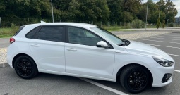 Hyundai i30 1. 6crdi 2021 samo 140 tisuca km