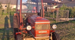Traktor zetor 4712