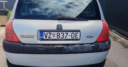 Povoljno ! Renault Clio 1.4 16 V, 2001. g. !