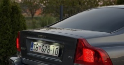 Volvo S60 D5 136kW 2006