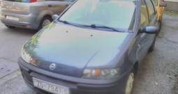 Fiat Punto 1.2 S , 5 vrata cijena je na ime kupca.