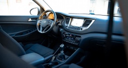 Hyundai tucson 2.0crdi samo 77000km orginal mode 2016 creative 2wd otplata zamje
