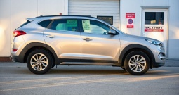 Hyundai tucson 2.0crdi samo 77000km orginal mode 2016 creative 2wd otplata zamje